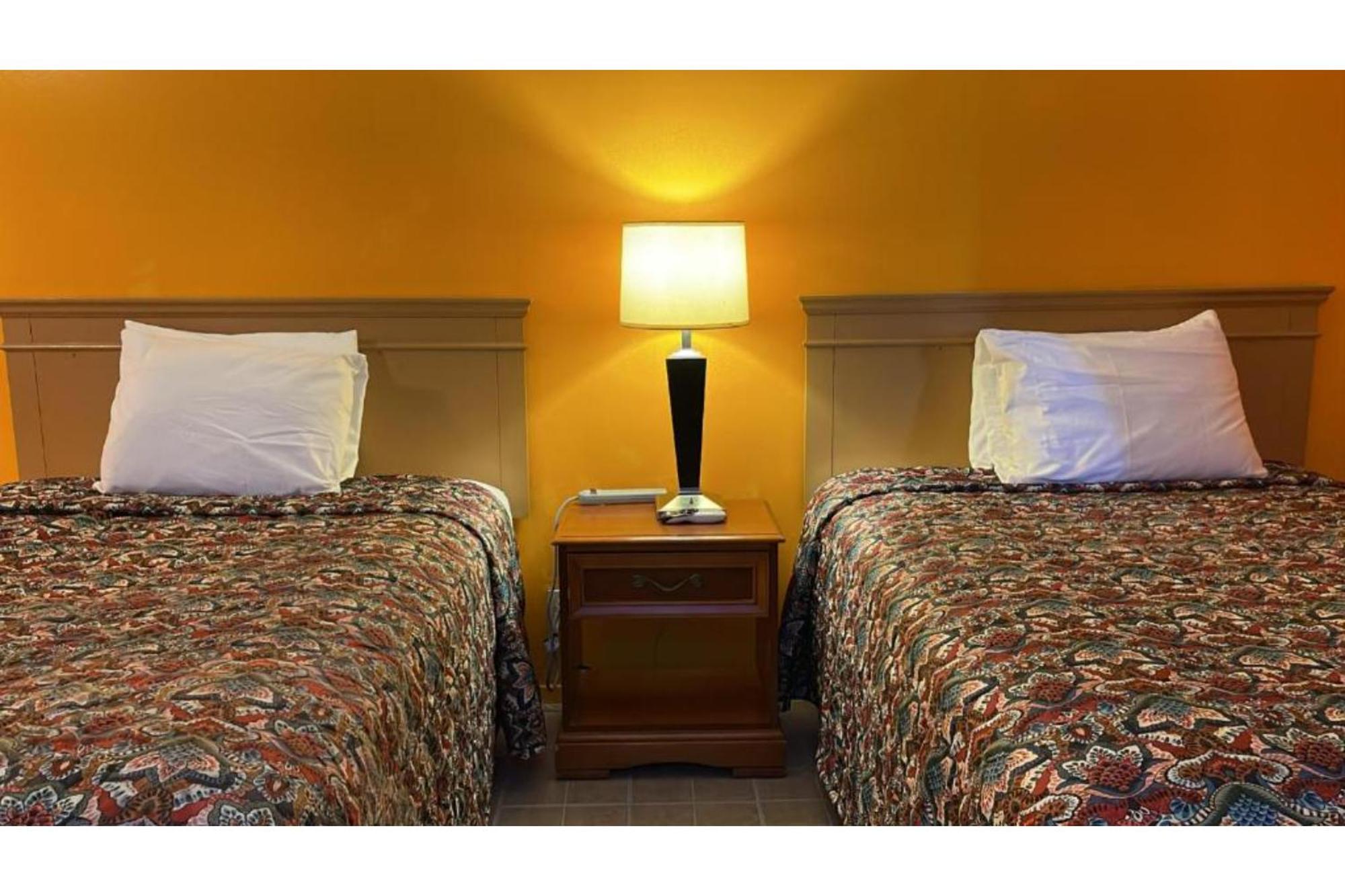 Lake Country Inn Riverside Buitenkant foto