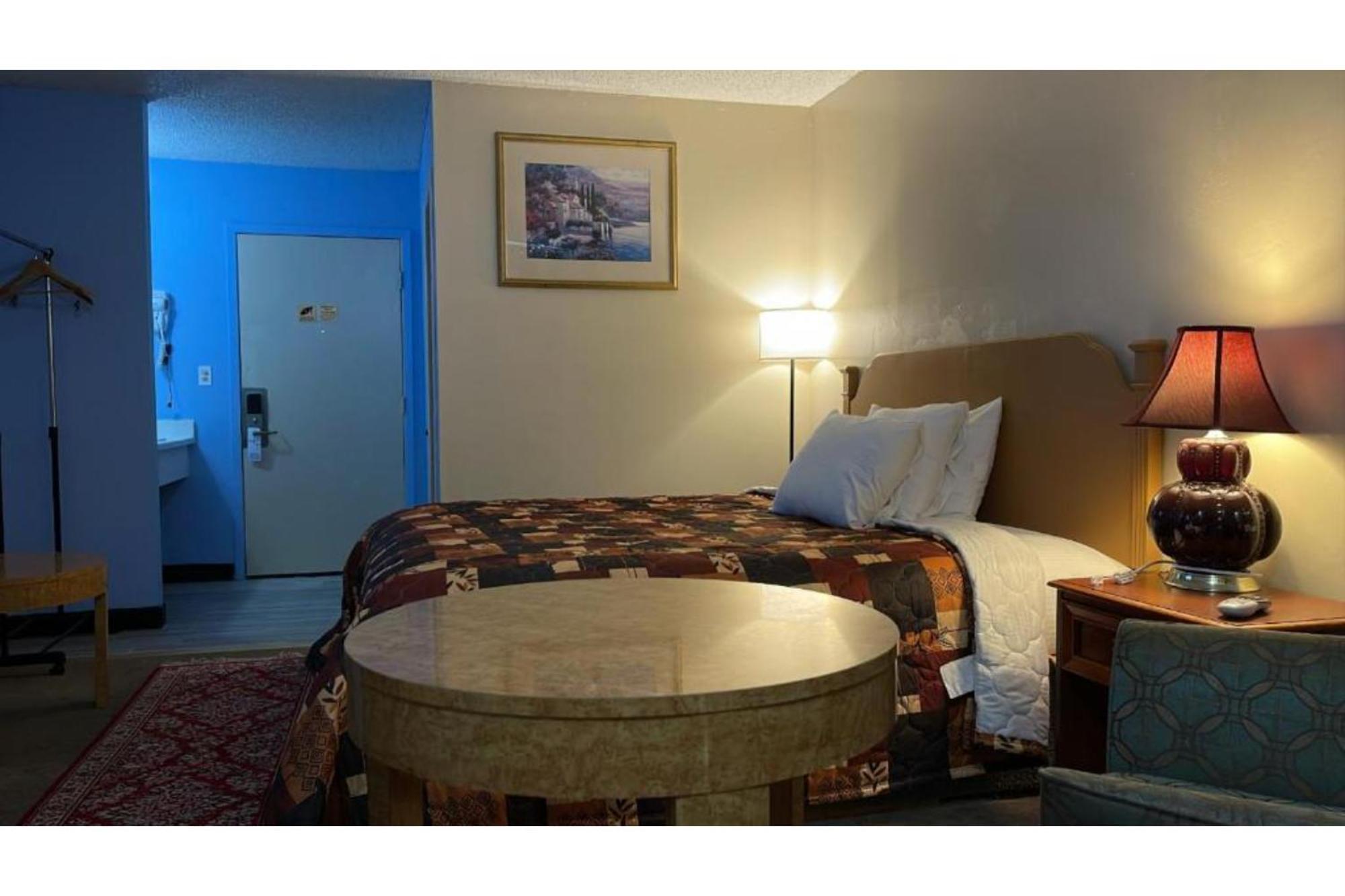 Lake Country Inn Riverside Buitenkant foto