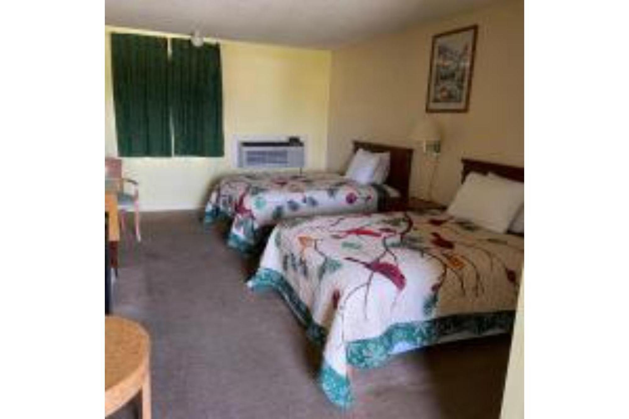 Lake Country Inn Riverside Buitenkant foto